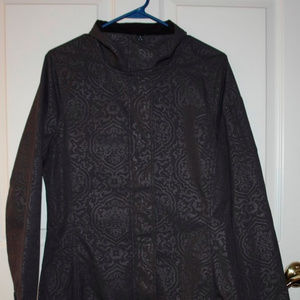SOLD********************Athleta Charcoal Grey Damask Print Rain Coat Med